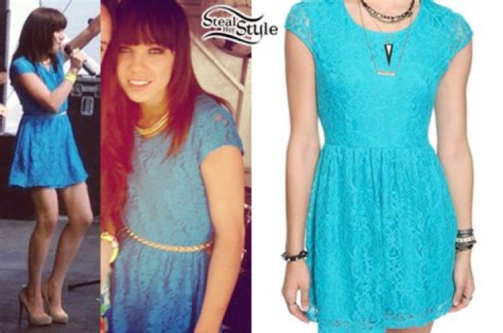 Carly Rae Jepsen: Blue Lace Dress
