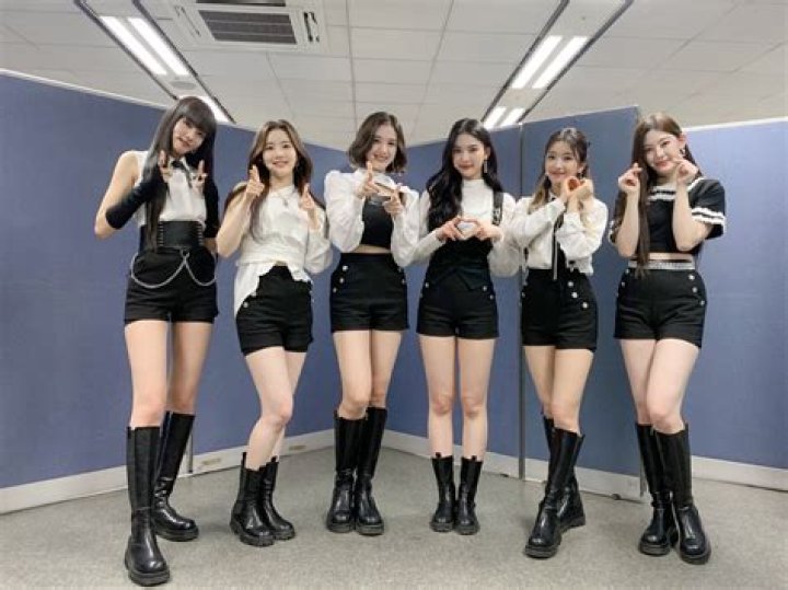 STAYC Achieves Highest Single Album Sales among New Girl Groups That Debuted in 2020