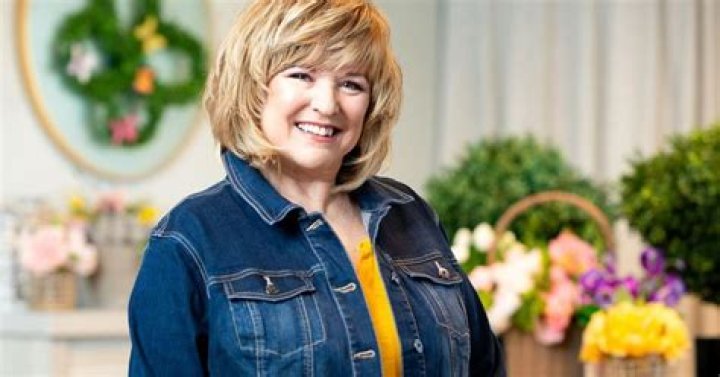 Valerie Parr Hill QVC: Age, Husband, Net Worth, Sons